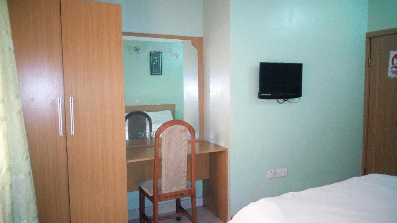 Mataan Hotel And Suites Ibadan Esterno foto
