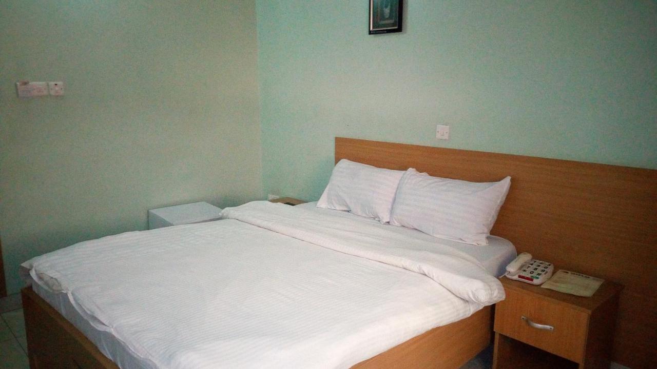 Mataan Hotel And Suites Ibadan Esterno foto