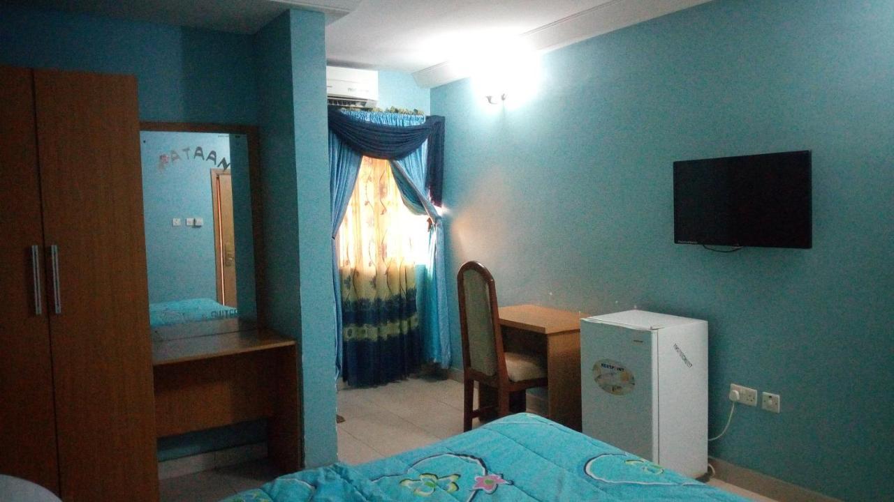 Mataan Hotel And Suites Ibadan Esterno foto